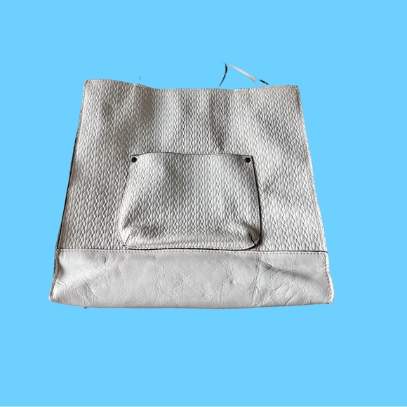 Patricia Nash White Toscano Twisted Woven Embossed Handbag. - Picture 6 of 16